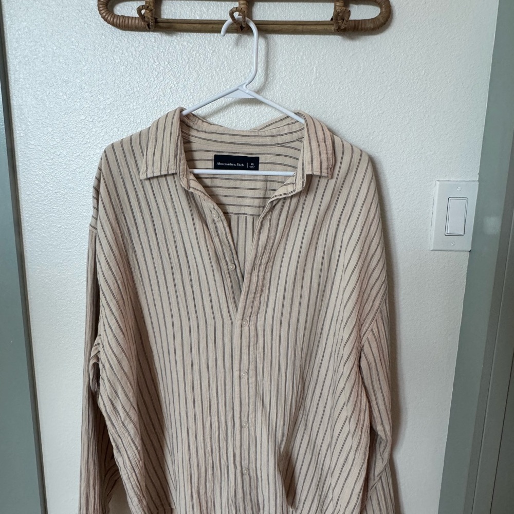 Abercrombie & Fitch Beige Striped Casual Button-Down Shirt
